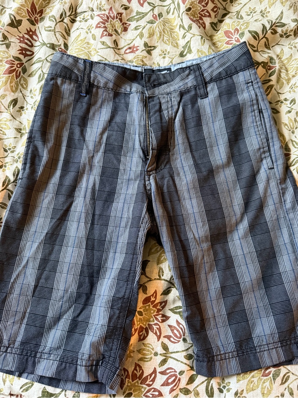 Vans Men's Black and Gray Plaid Flat Front Shorts